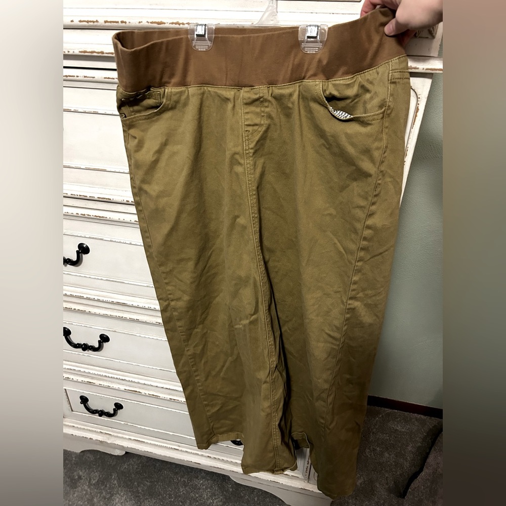 *SOLD* Maternity kahki maxi skirt